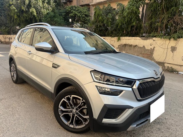 Second-hand 2022 Skoda Kushaq 1.0 TSI Style 4 Airbags AT for sale in New Delhi-10