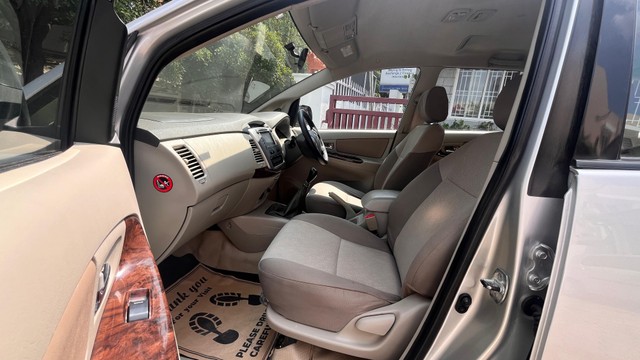 Second-hand 2014 Toyota Innova 2.5 VX (Diesel) 7 Seater for sale in Coimbatore-6