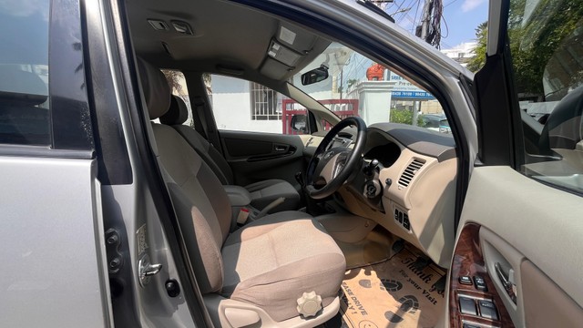 Second-hand 2014 Toyota Innova 2.5 VX (Diesel) 7 Seater for sale in Coimbatore-10