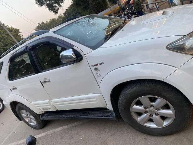 Second-hand 2010 Toyota Fortuner 3.0 Diesel for sale in Chandigarh-3