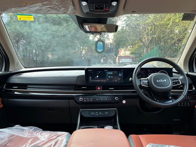 Second-hand 2025 Kia Carnival Limousine Plus for sale in New Delhi-15