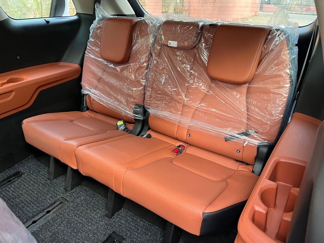 Second-hand 2025 Kia Carnival Limousine Plus for sale in New Delhi-18