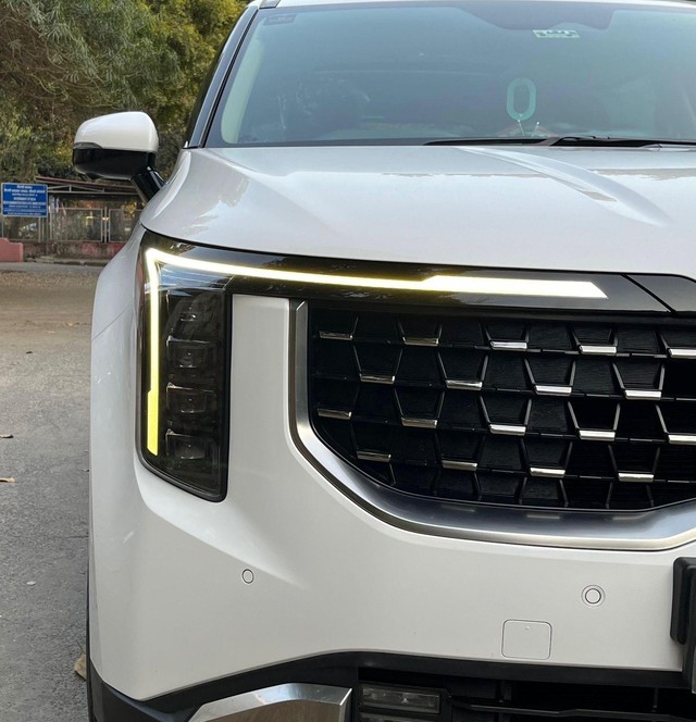 Second-hand 2025 Kia Carnival Limousine Plus for sale in New Delhi-7