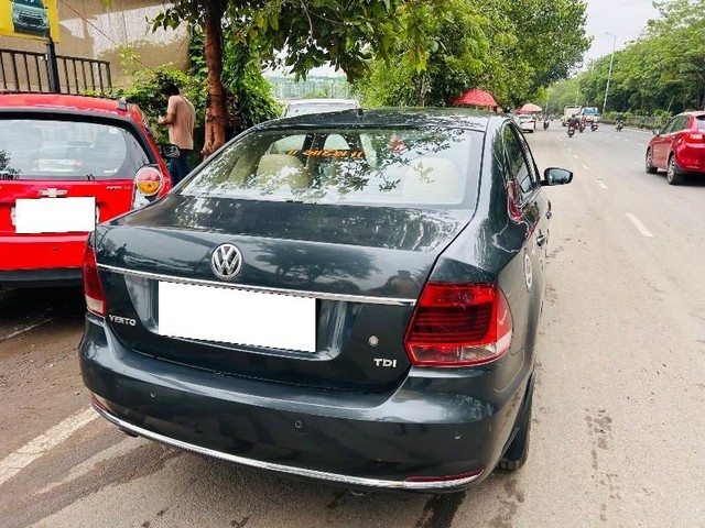 Second-hand 2016 Volkswagen Vento 1.5 TDI Highline for sale in Surat-1