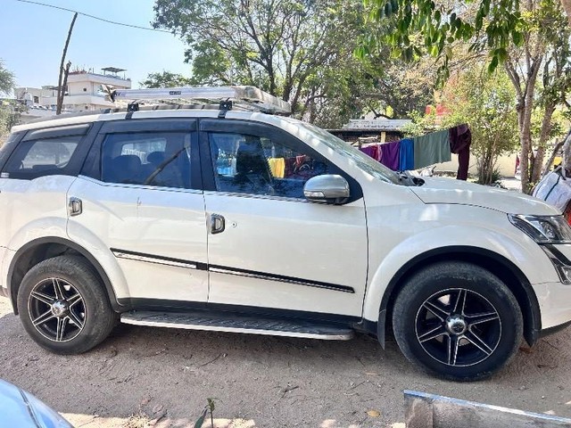 Second-hand 2017 Mahindra XUV500 R W10 FWD for sale in Secunderabad-1