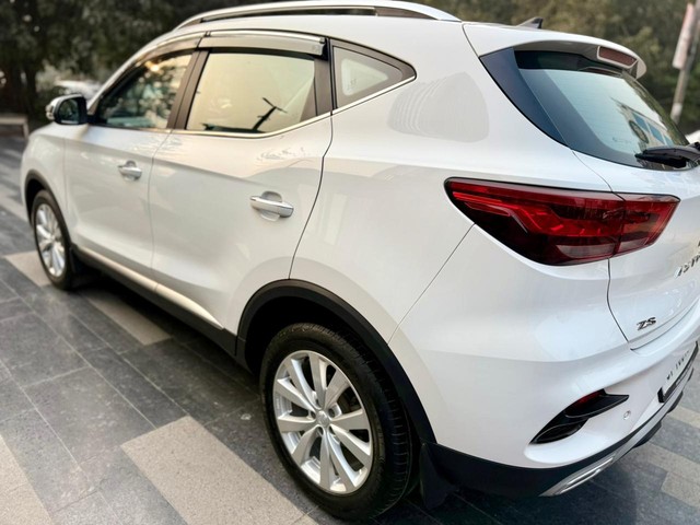 Second-hand 2023 MG Astor Super MT for sale in New Delhi-7