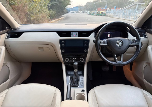 Second-hand 2020 Skoda Octavia 1.8 TSI AT L K for sale in New Delhi-11