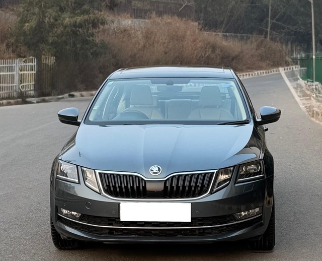 Second-hand 2020 Skoda Octavia 1.8 TSI AT L K for sale in New Delhi-5