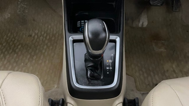 Second-hand 2017 Maruti Suzuki Dzire VXI for sale in Lucknow-12