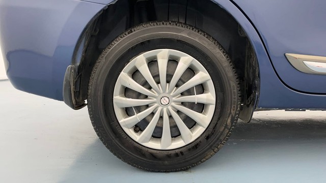 Second-hand 2017 Maruti Suzuki Dzire VXI for sale in Lucknow-18