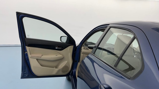 Second-hand 2017 Maruti Suzuki Dzire VXI for sale in Lucknow-31