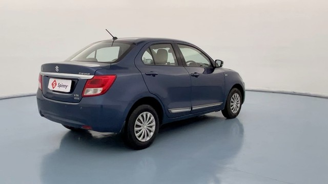 Second-hand 2017 Maruti Suzuki Dzire VXI for sale in Lucknow-3