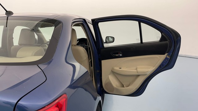 Second-hand 2017 Maruti Suzuki Dzire VXI for sale in Lucknow-33