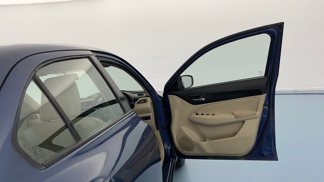 Second-hand 2017 Maruti Suzuki Dzire VXI for sale in Lucknow-16