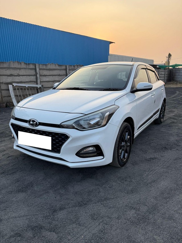 Second-hand 2020 Hyundai i20 Sportz Plus for sale in Sabarkantha-5