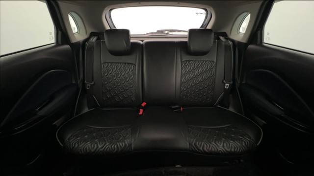 Second-hand 2022 Maruti Suzuki Baleno Alpha for sale in Lucknow-27