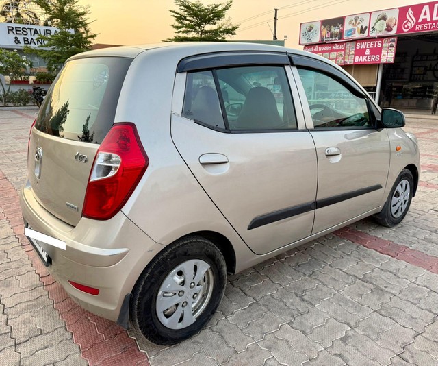 Second-hand 2012 Hyundai i10 Magna for sale in Sabarkantha-2