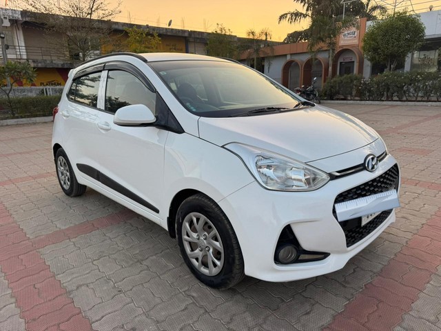 Second-hand 2019 Hyundai Grand i10 1.2 CRDi Sportz for sale in Sabarkantha-8