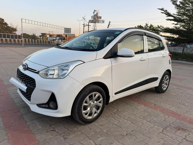 Second-hand 2019 Hyundai Grand i10 1.2 CRDi Sportz for sale in Sabarkantha-10