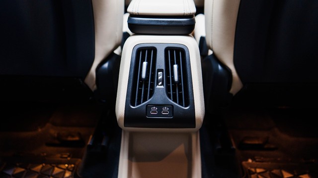 Second-hand 2025 BMW X1 sDrive18i M Sport for sale in New Delhi-18