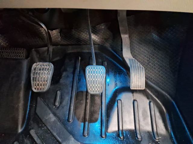 Second-hand 2023 Tata Altroz XZ Diesel for sale in Coimbatore-14