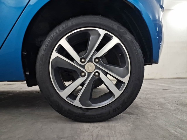 Second-hand 2023 Tata Altroz XZ Diesel for sale in Coimbatore-19