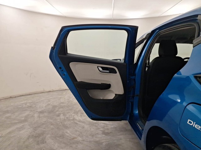 Second-hand 2023 Tata Altroz XZ Diesel for sale in Coimbatore-25