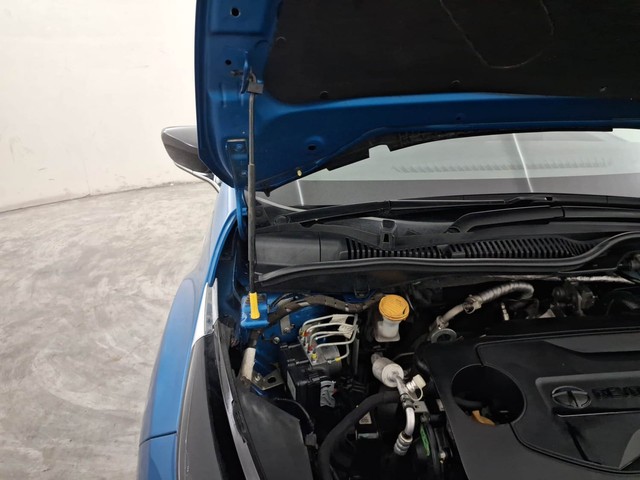 Second-hand 2023 Tata Altroz XZ Diesel for sale in Coimbatore-32