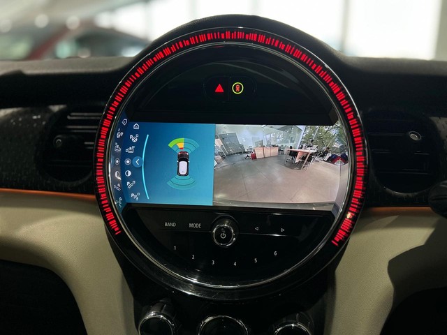 Second-hand 2023 Mini Cooper SE Electric for sale in Gurgaon-30