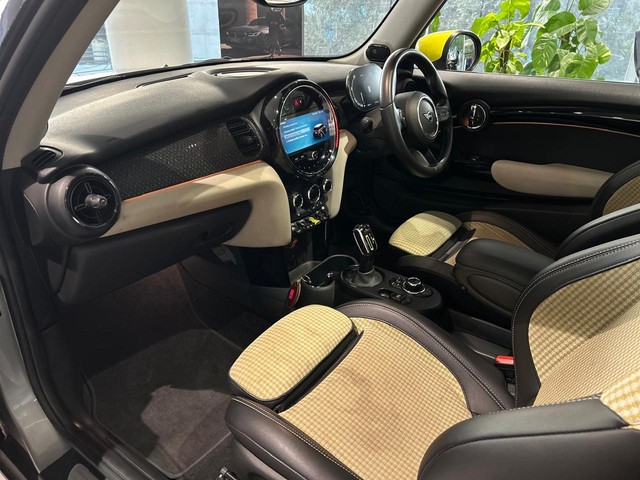 Second-hand 2023 Mini Cooper SE Electric for sale in Gurgaon-21