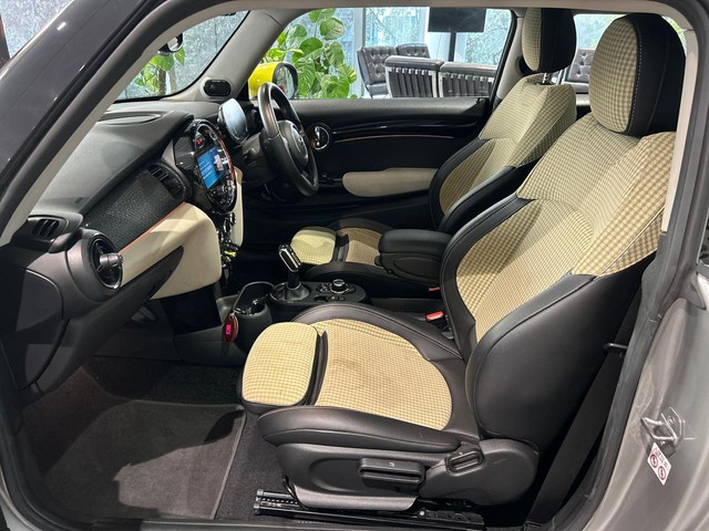 Second-hand 2023 Mini Cooper SE Electric for sale in Gurgaon-10