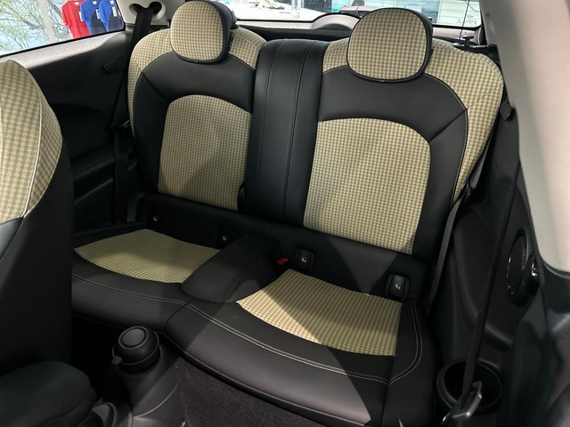 Second-hand 2023 Mini Cooper SE Electric for sale in Gurgaon-26