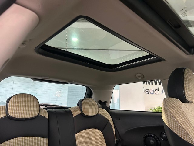 Second-hand 2023 Mini Cooper SE Electric for sale in Gurgaon-23