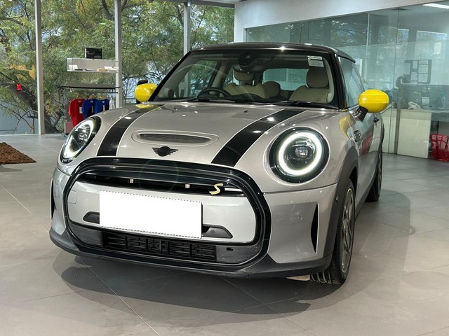 Second-hand 2023 Mini Cooper SE Electric for sale in Gurgaon-18