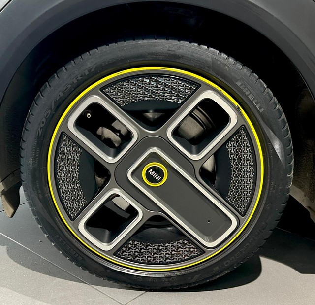 Second-hand 2023 Mini Cooper SE Electric for sale in Gurgaon-7