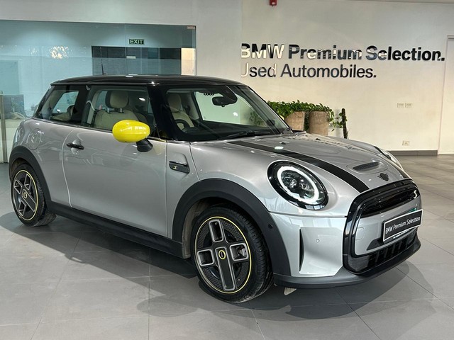 Second-hand 2023 Mini Cooper SE Electric for sale in Gurgaon-16