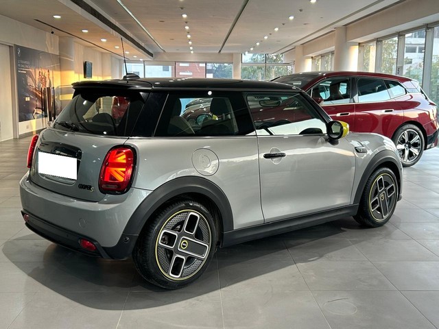 Second-hand 2023 Mini Cooper SE Electric for sale in Gurgaon-2