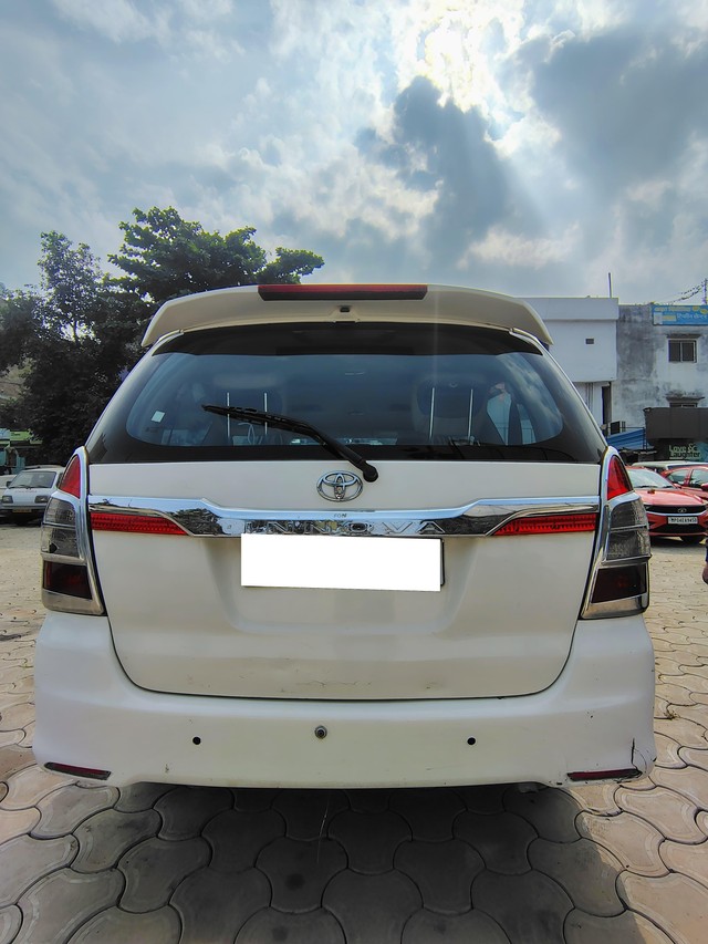 Second-hand 2015 Toyota Innova 2.5 G (Diesel) 7 Seater BS IV for sale in Indore-2