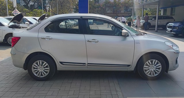 Second-hand 2018 Maruti Swift Dzire AMT VXI for sale in Nagpur-1