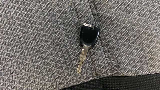 Second-hand 2012 Maruti Suzuki Wagon R LXI BS IV for sale in Ahmedabad-21