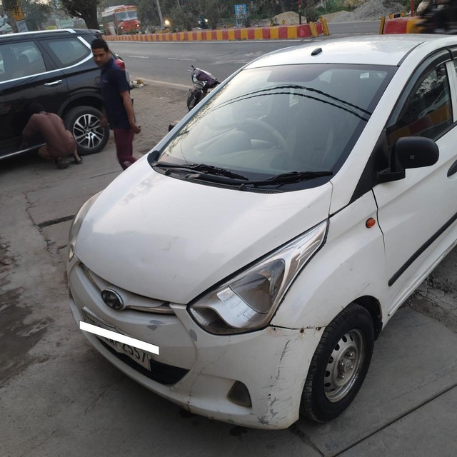 Second-hand 2014 Hyundai EON Era Plus for sale in Muzaffarnagar-3