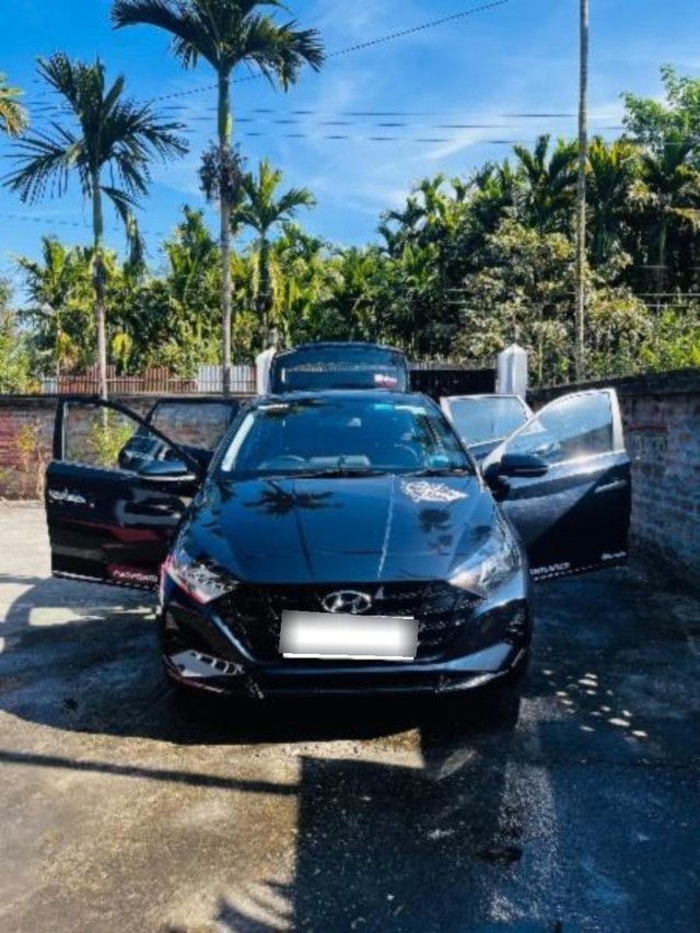 Second-hand 2023 Hyundai i20 Sportz for sale in Sonitpur-4