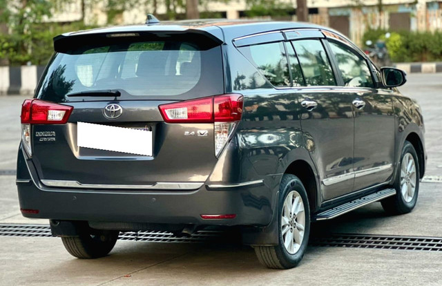 Second-hand 2017 Toyota Innova Crysta 2.4 VX MT 8S BSIV for sale in Thane-5