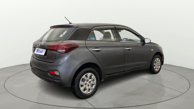 Second-hand 2018 Hyundai i20 1.2 Magna Executive for sale in New Delhi-2