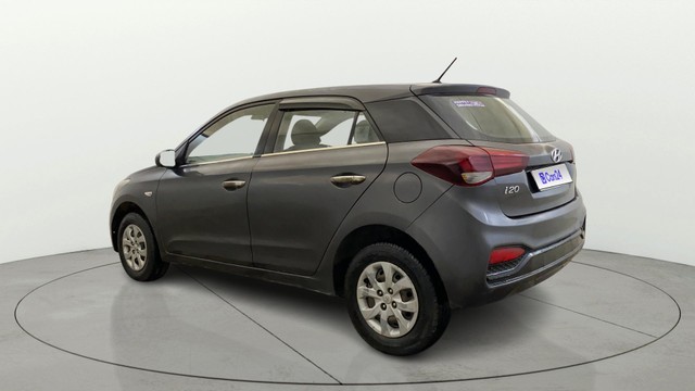 Second-hand 2018 Hyundai i20 1.2 Magna Executive for sale in New Delhi-4