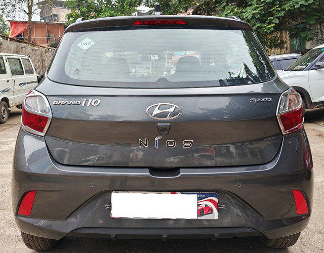Second-hand 2021 Hyundai Grand i10 Nios Sportz CNG for sale in Thane-2