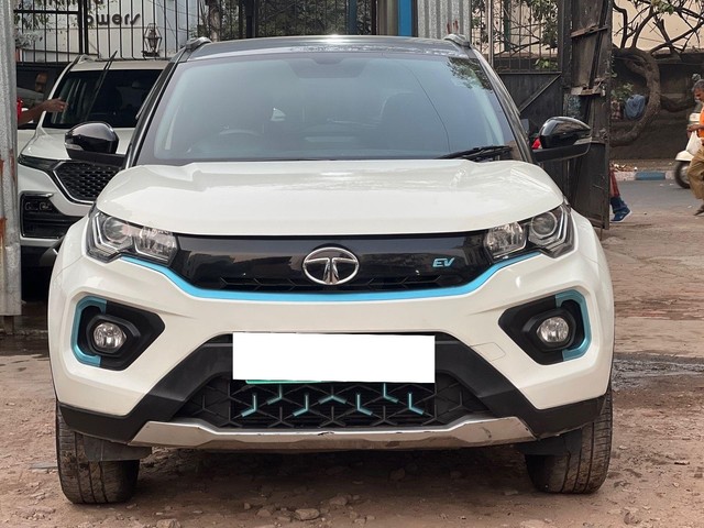 Second-hand 2021 Tata Nexon EV XZ Plus for sale in Kolkata-3