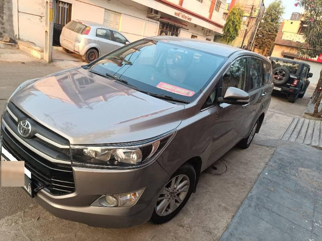 Second-hand 2016 Toyota Innova Crysta 2.8 GX AT BSIV for sale in Rajkot-2