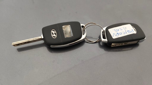 Second-hand 2016 Hyundai Verna 1.6 CRDi SX for sale in Pune-21