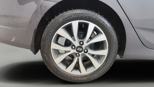 Second-hand 2016 Hyundai Verna 1.6 CRDi SX for sale in Pune-24